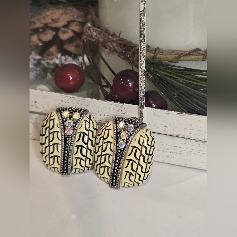Cream and Black Clip On Earrings - Picture 2 of 3